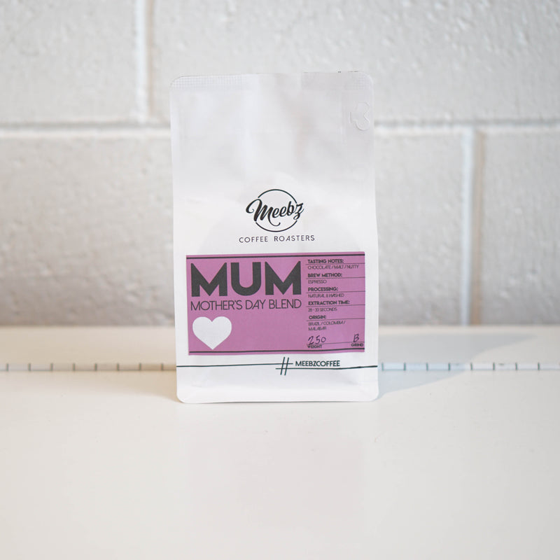 Love You Mum: Mother's Day Blend + Chocolate Bundle